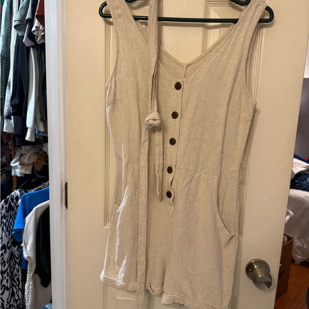 Women's Cream Button-Down Sleeveless Top